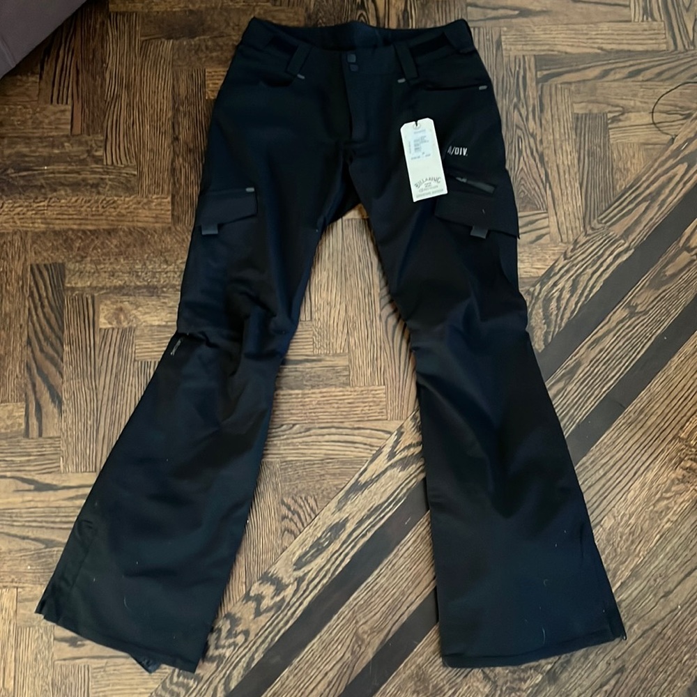 Billabong black ski pant medium, NEW WITH TAGS (NWT), never worn